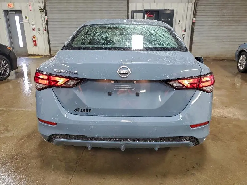 2025 NISSAN SENTRA SV  