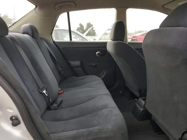 2010 NISSAN VERSA S  