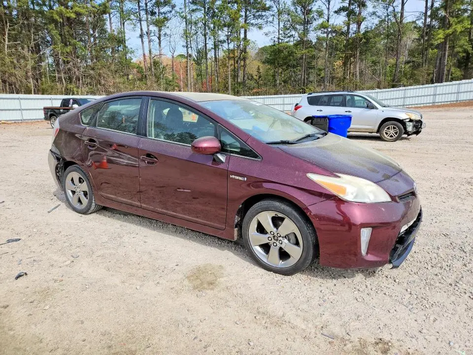 2013 TOYOTA PRIUS   
