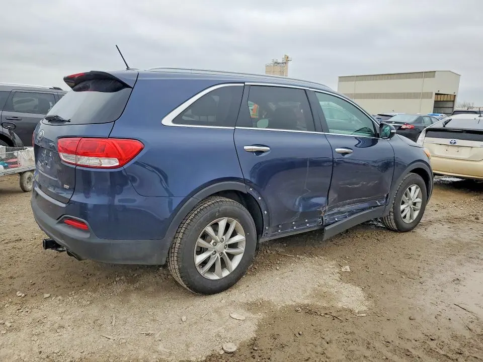 2017 KIA SORENTO LX  