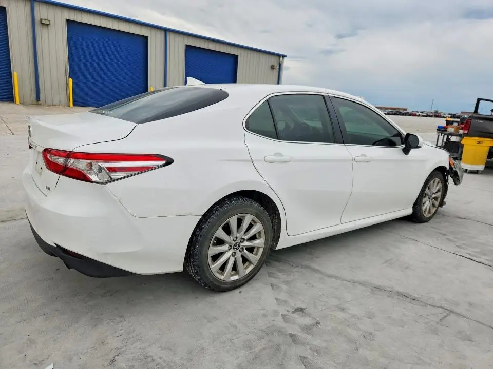 2019 TOYOTA CAMRY LE  