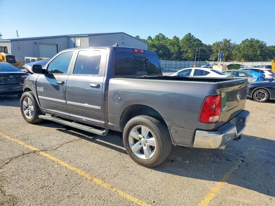 2018 RAM 1500 SLT  