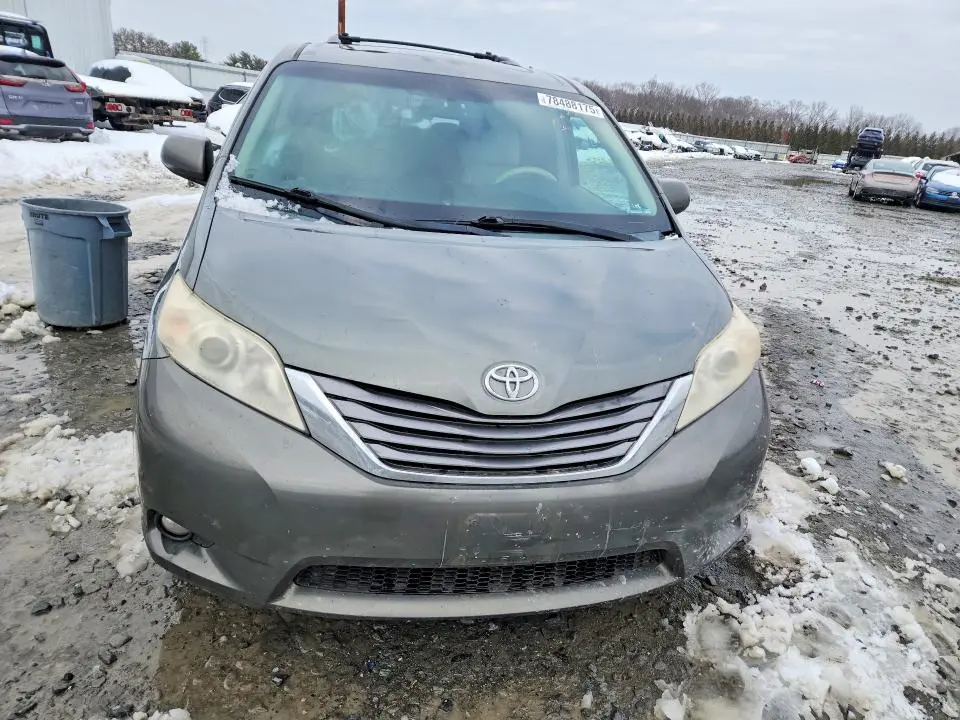 2011 TOYOTA SIENNA XLE 7-PASSENGER  