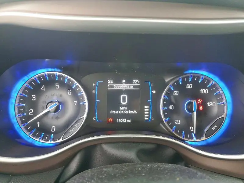 2024 CHRYSLER VOYAGER LX  