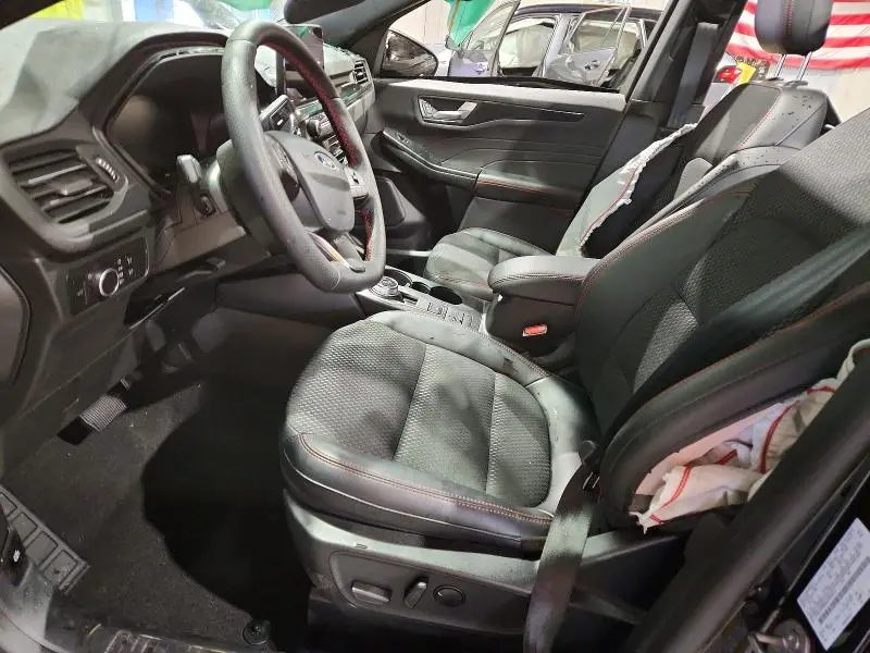 2025 FORD ESCAPE ST LINE  