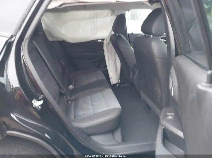 2025 CHEVROLET TRAX FWD LT