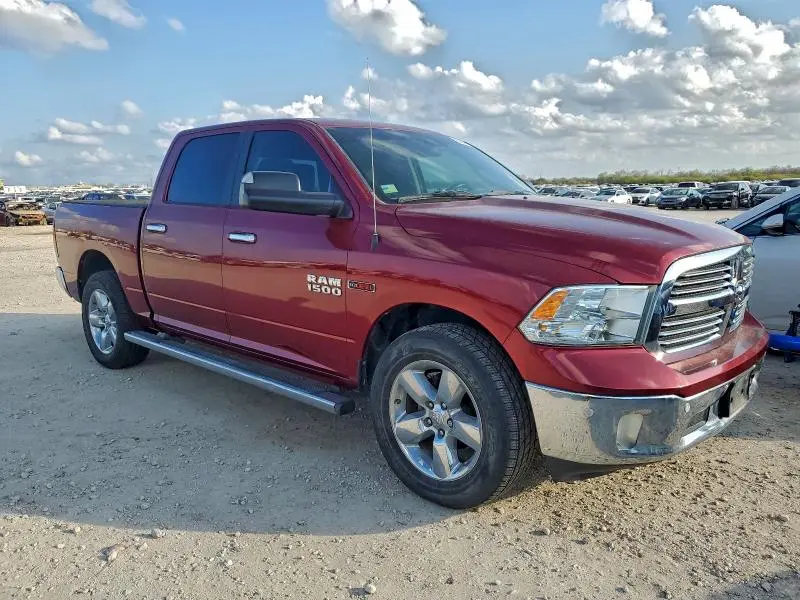 2015 RAM 1500 SLT  