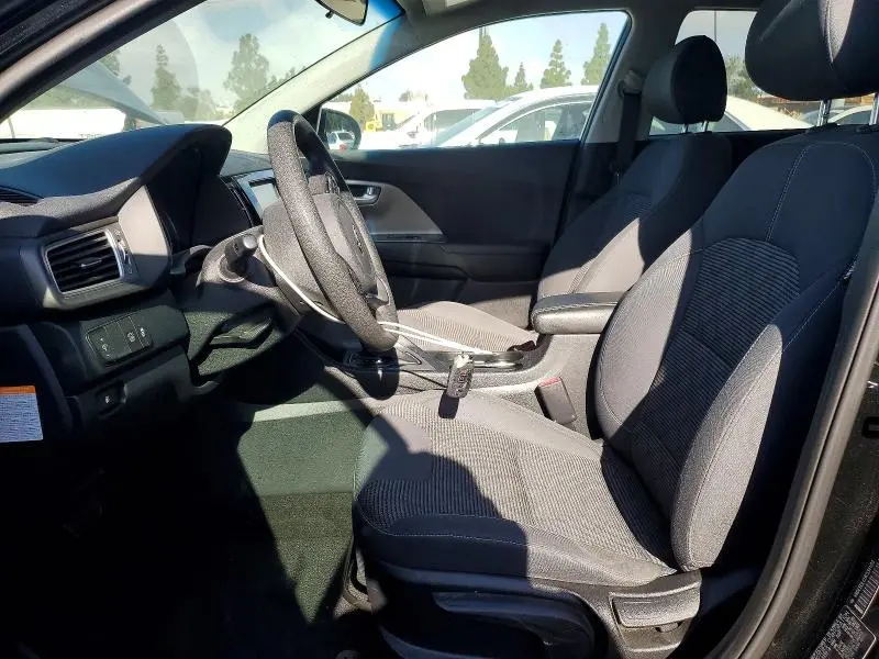 2019 KIA NIRO LX  