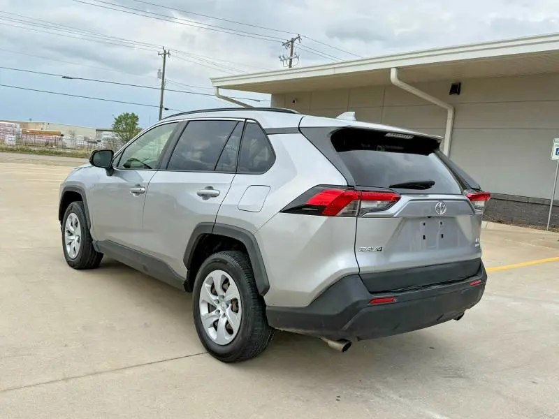 2019 TOYOTA RAV4 LE  
