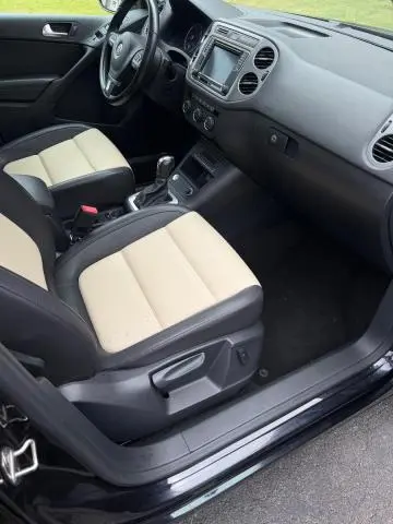 2017 VOLKSWAGEN TIGUAN WOLFSBURG  