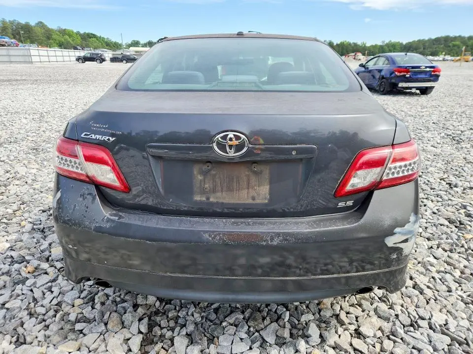 2010 TOYOTA CAMRY SE  
