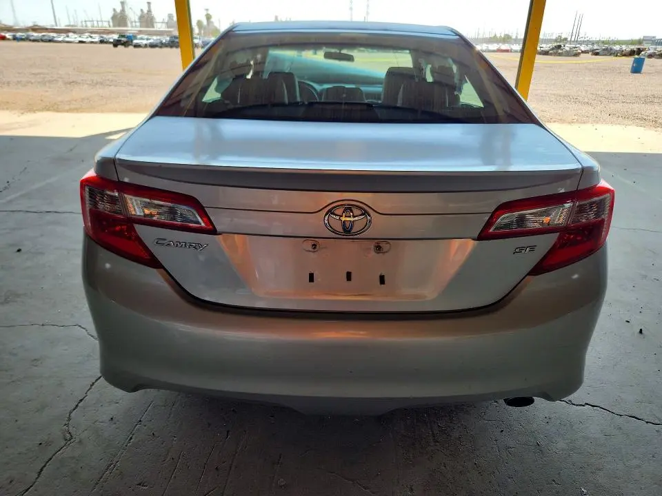 2012 TOYOTA CAMRY SE  