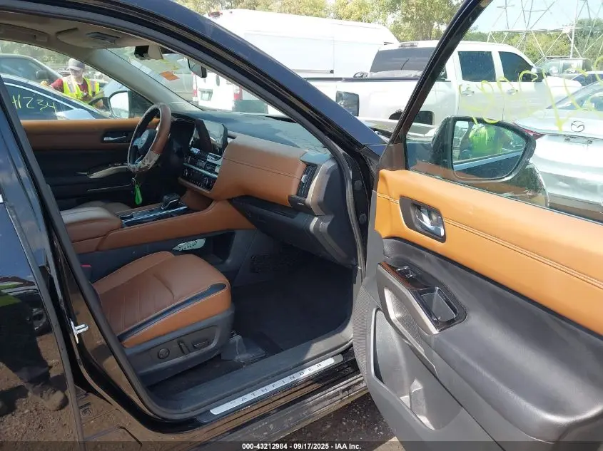 2024 NISSAN PATHFINDER PLATINUM 4WD