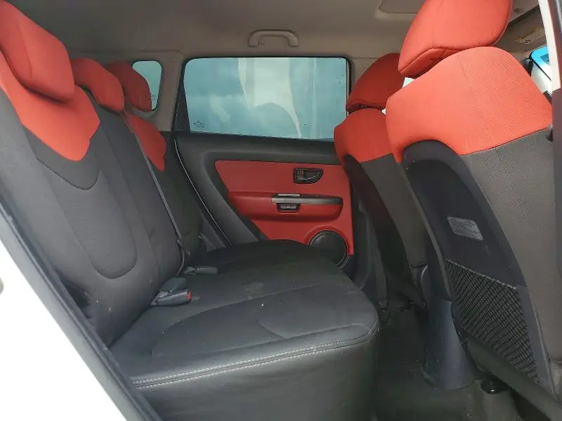 2010 KIA SOUL +  