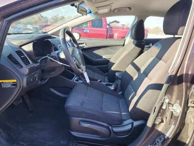 2017 KIA FORTE LX  