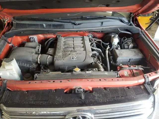 2016 TOYOTA TUNDRA CREWMAX SR5  