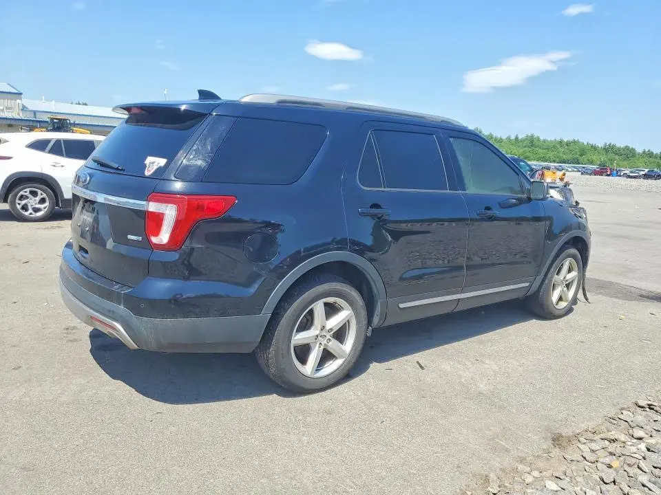 2017 FORD EXPLORER XLT  