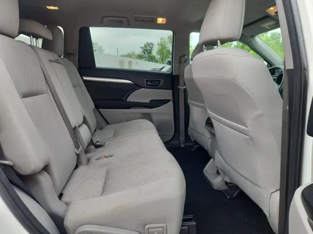 2017 TOYOTA HIGHLANDER LE  