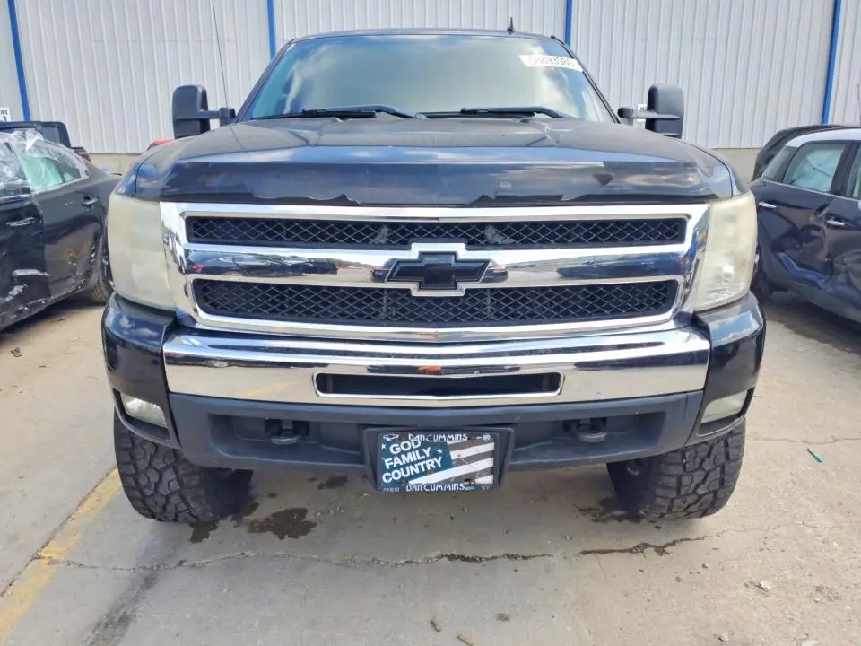 2011 CHEVROLET SILVERADO K1500 LT  