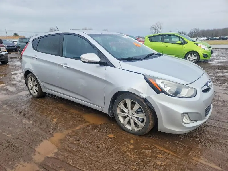 2013 HYUNDAI ACCENT GLS  