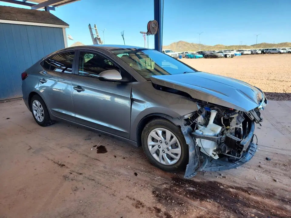 2019 HYUNDAI ELANTRA SE  