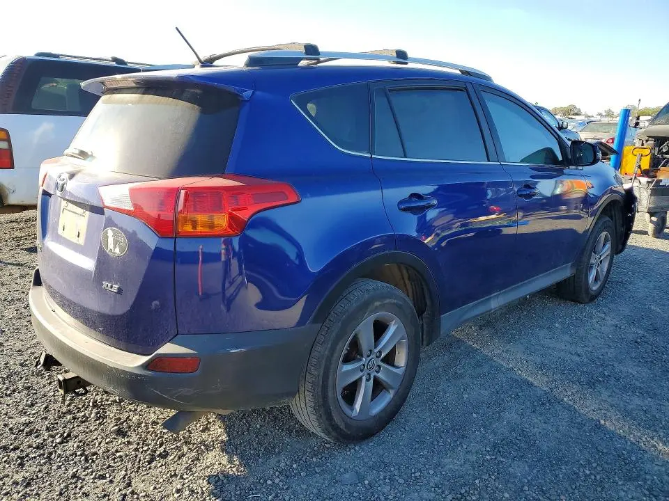 2015 TOYOTA RAV4 XLE  