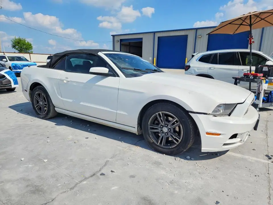 2013 FORD MUSTANG   