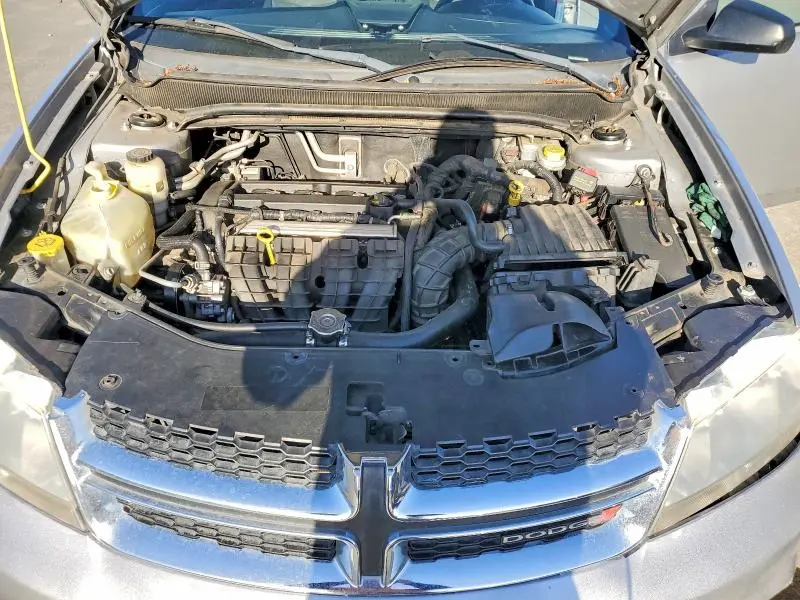 2013 DODGE AVENGER SE  