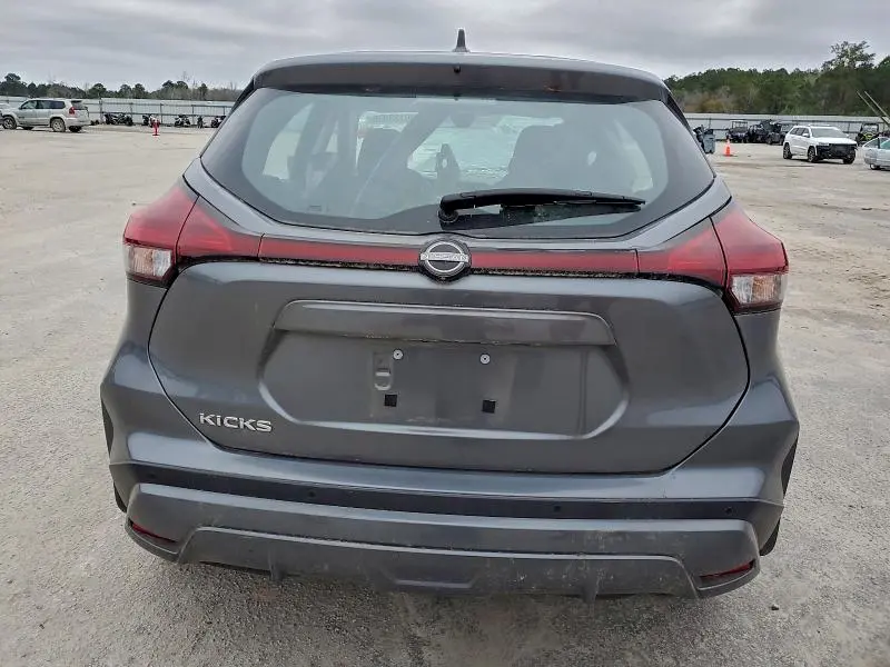 2023 NISSAN KICKS S  