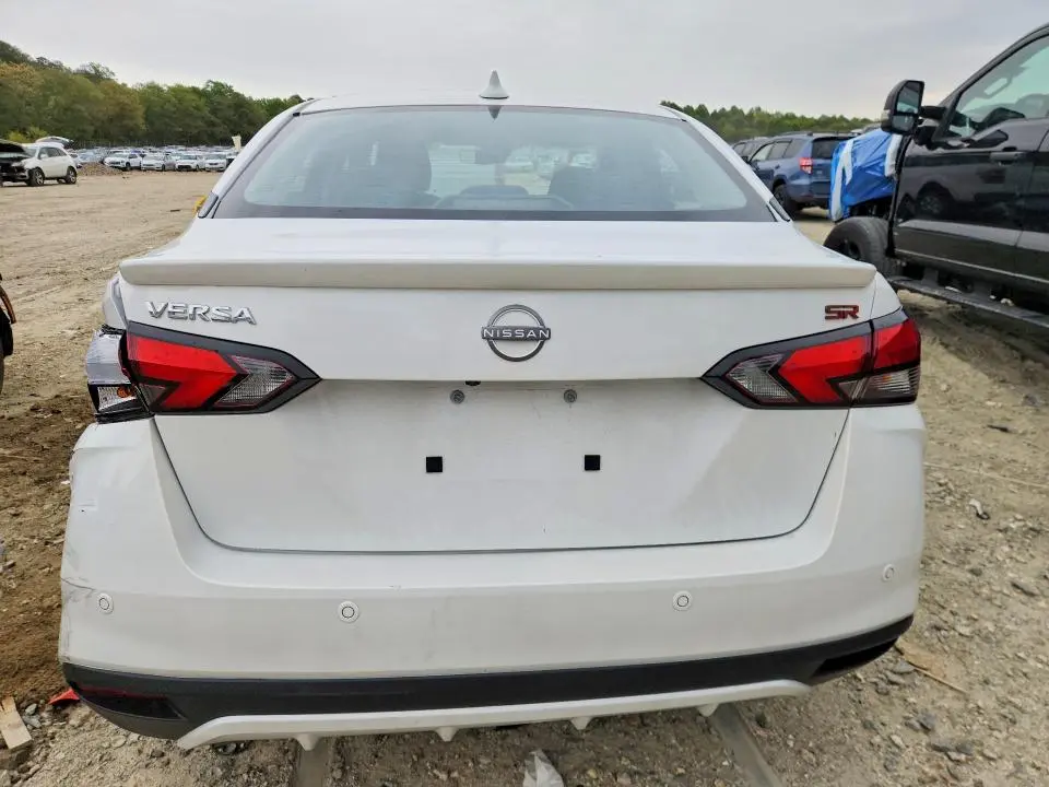 2024 NISSAN VERSA SR  