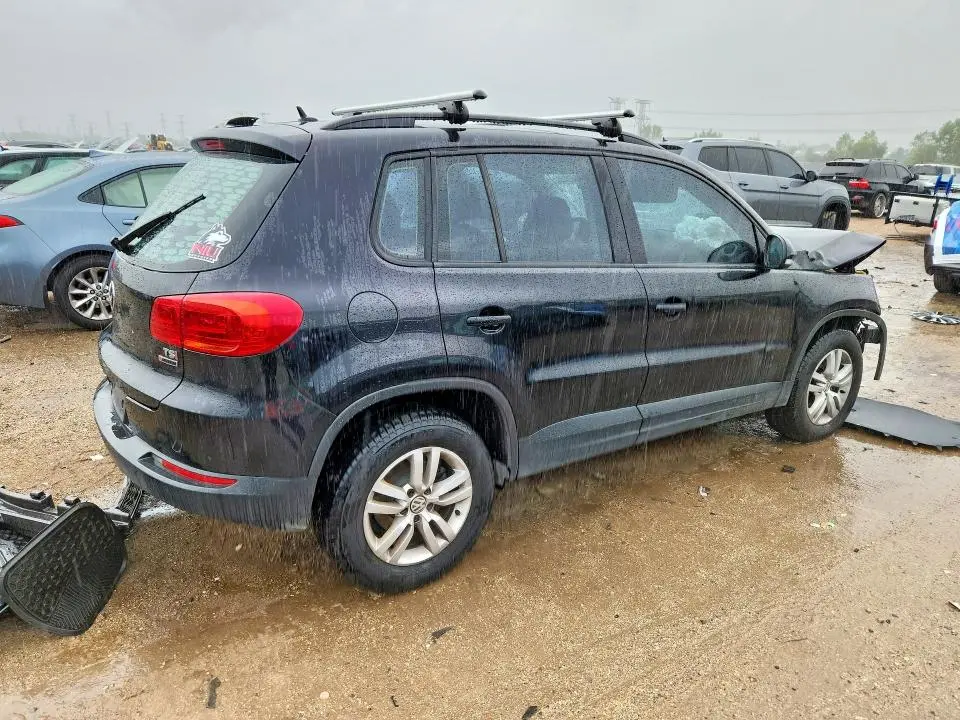 2016 VOLKSWAGEN TIGUAN S  