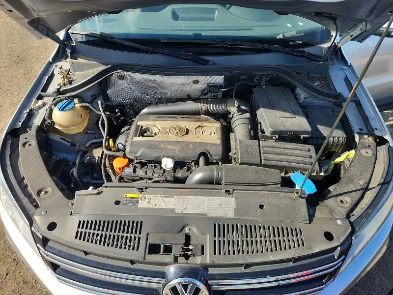 2015 VOLKSWAGEN TIGUAN S  