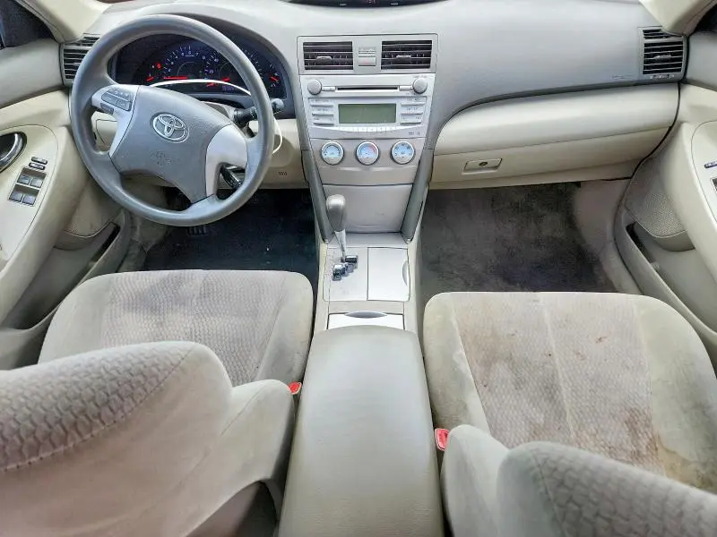 2011 TOYOTA CAMRY LE  