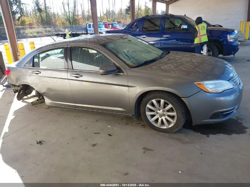 2013 CHRYSLER 200 TOURING