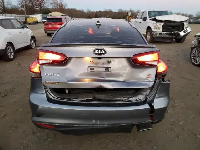 2017 KIA FORTE LX  
