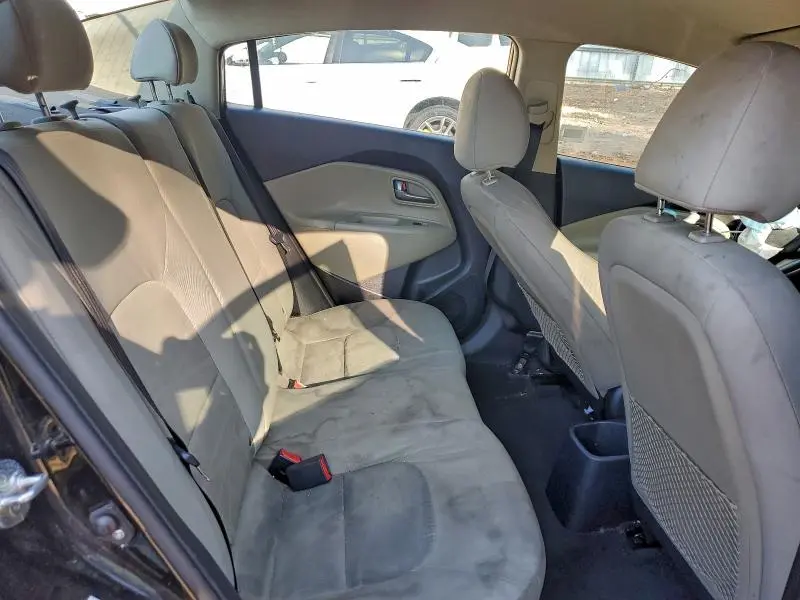 2015 KIA RIO LX  