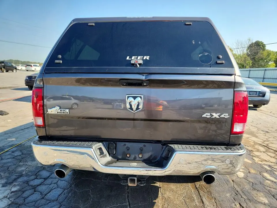 2017 RAM 1500 SLT  