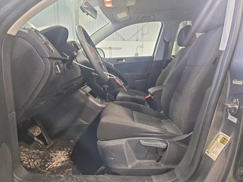 2012 VOLKSWAGEN TIGUAN S  
