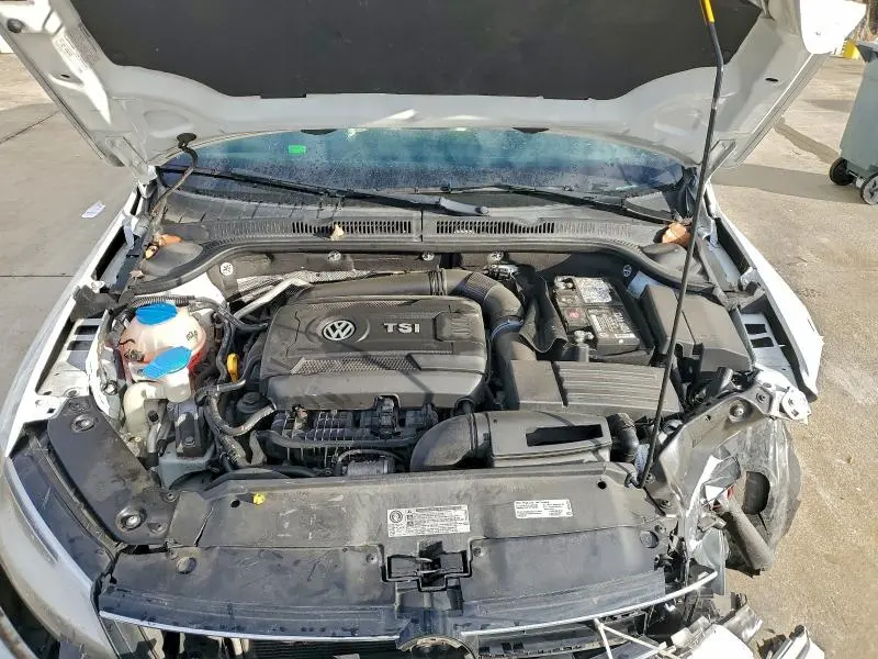 2015 VOLKSWAGEN JETTA SE  