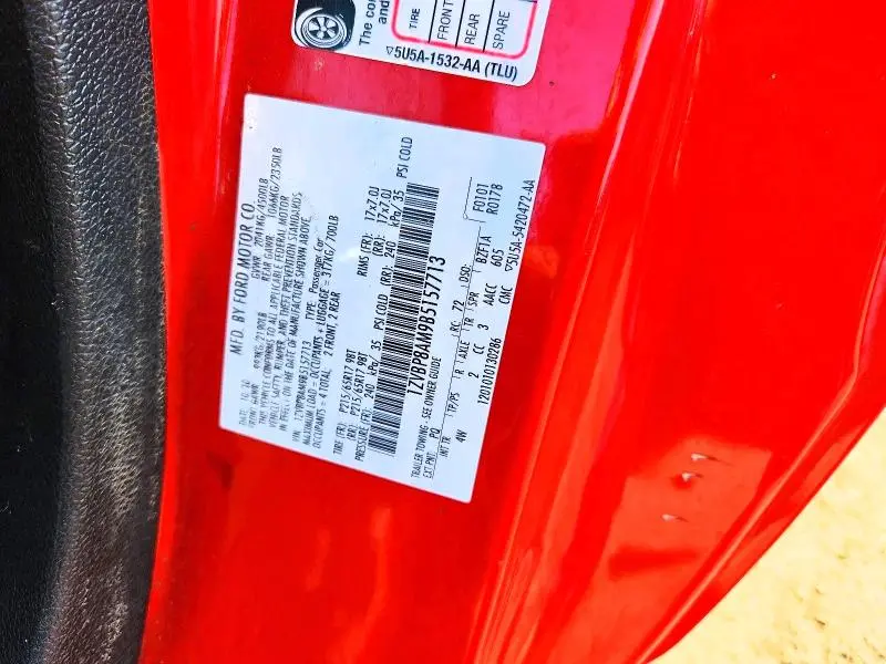 2011 FORD MUSTANG   