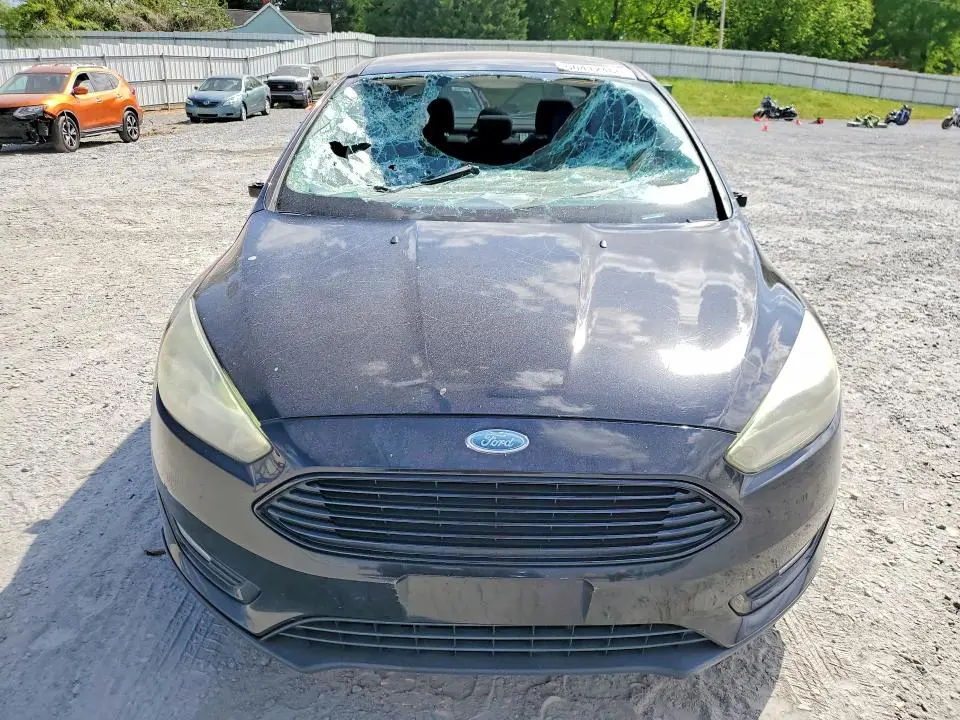 2016 FORD FOCUS SE  