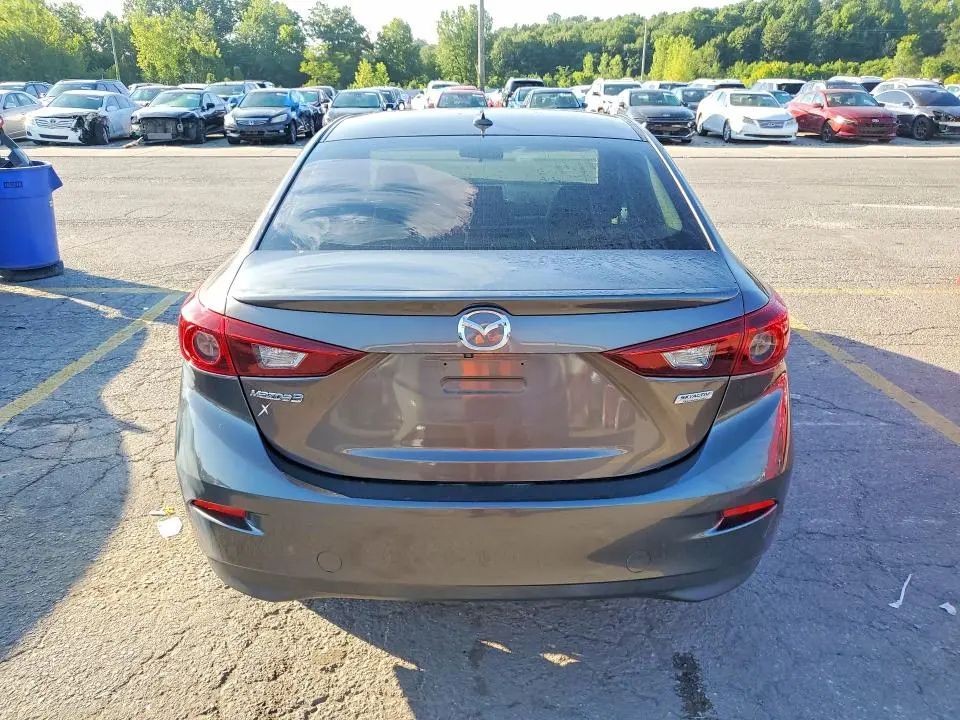 2018 MAZDA 3 TOURING  