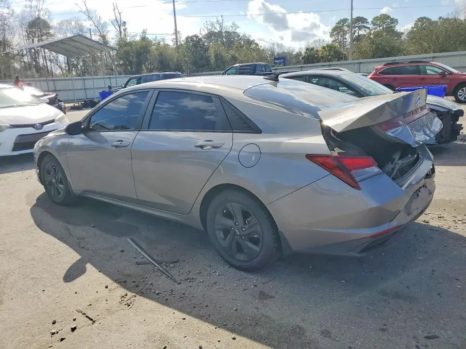 2021 HYUNDAI ELANTRA SEL  