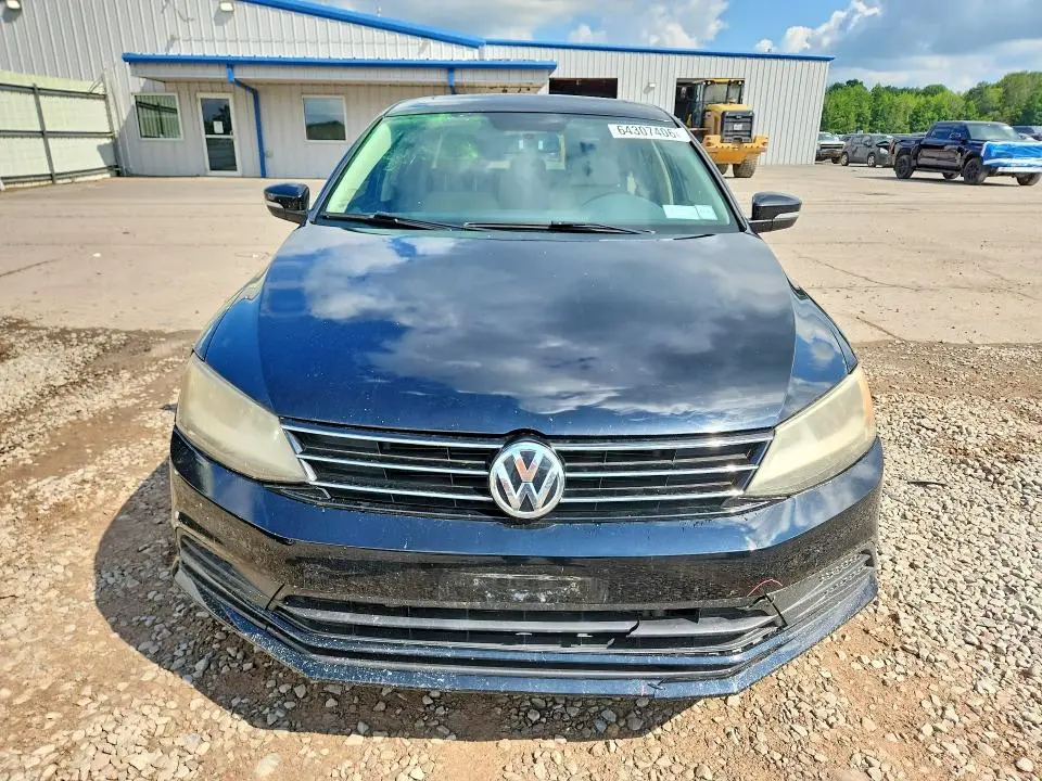 2016 VOLKSWAGEN JETTA SE  