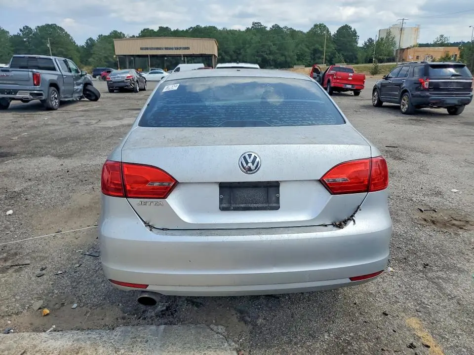 2012 VOLKSWAGEN JETTA SE  
