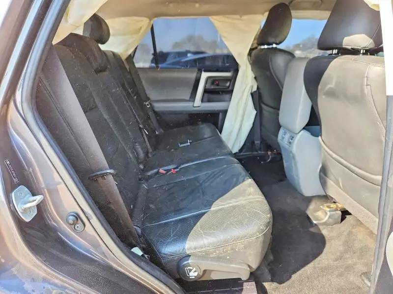 2011 TOYOTA 4RUNNER SR5  
