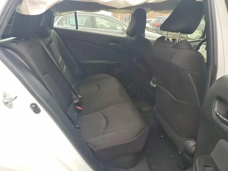 2021 TOYOTA PRIUS LE  
