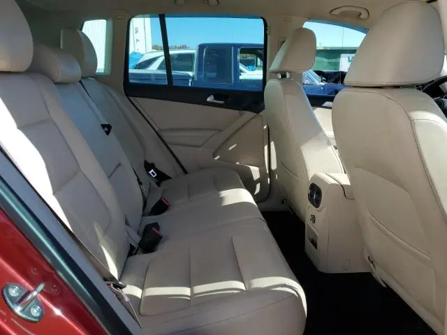 2012 VOLKSWAGEN TIGUAN S  