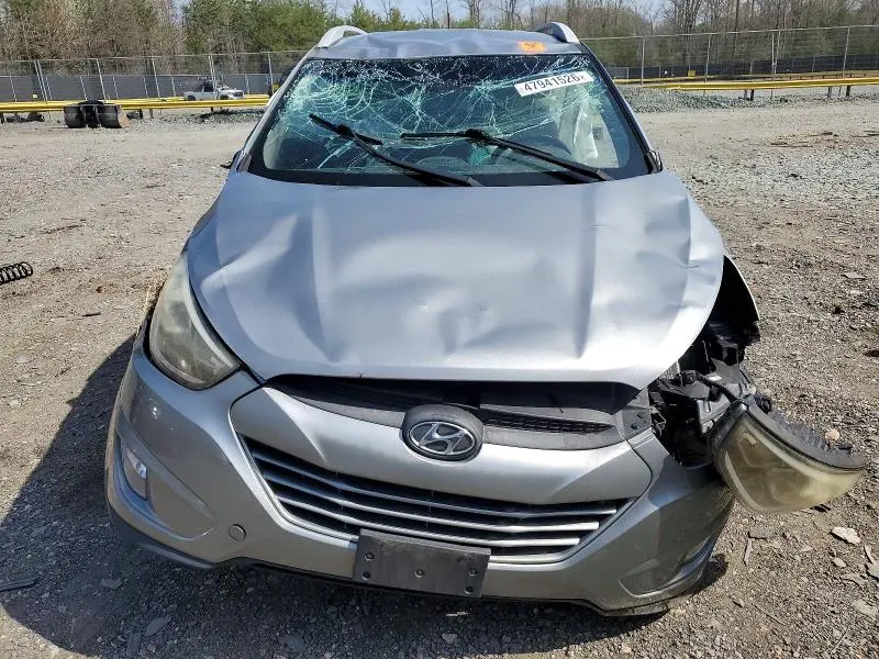 2015 HYUNDAI TUCSON SE  