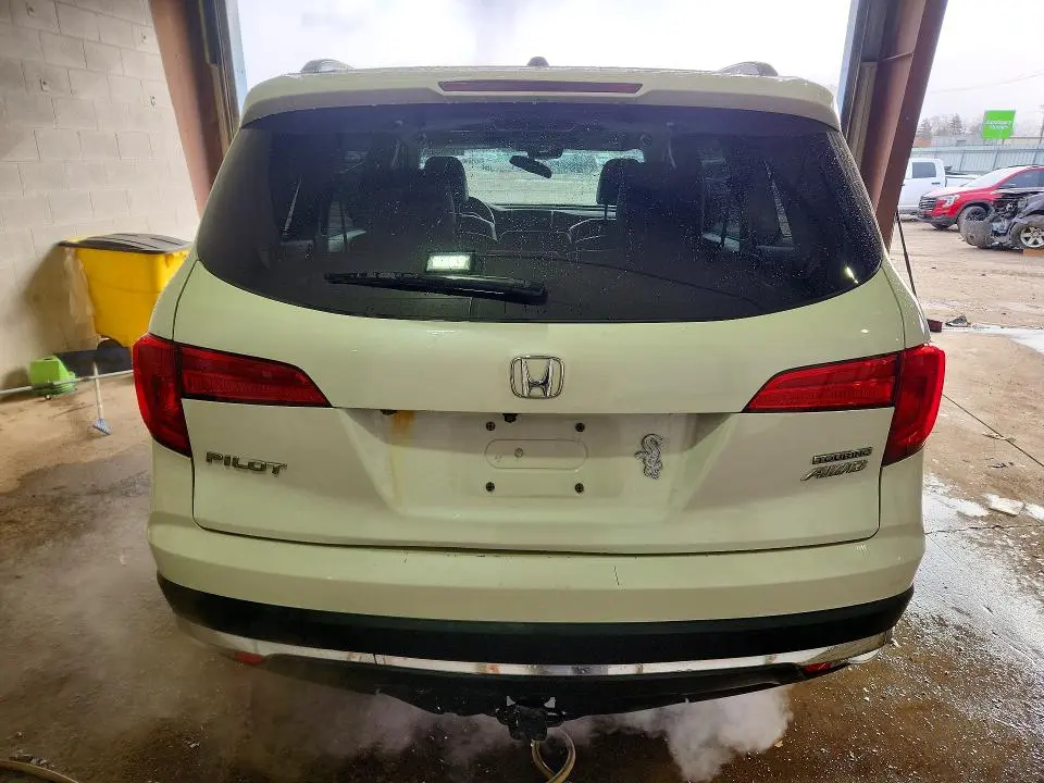 2017 HONDA PILOT TOURING  